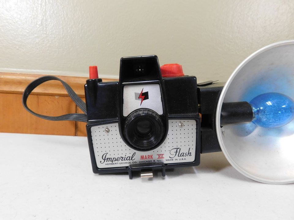 Vintage Imperial Mark XII Flash Camera