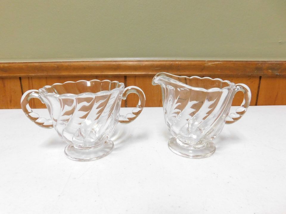 Vintage Swirl Cream and Sugar Set