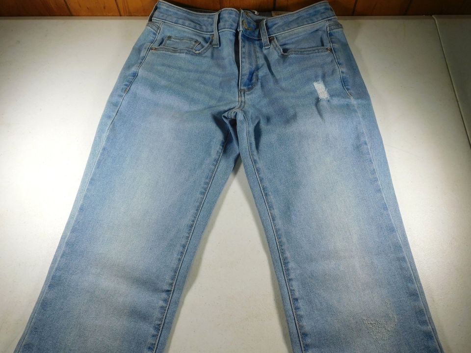 Sonoma Straight Mid Rise Jeans Size 4R