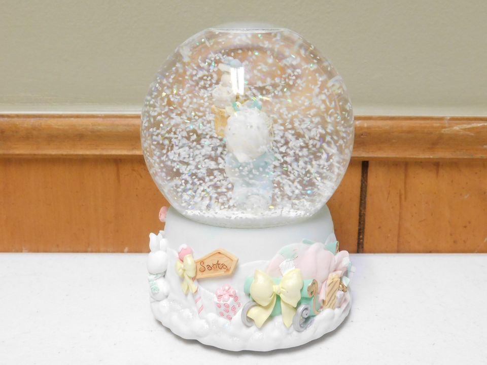 Precious Moments Enesco Snow Globe "Jingle Bells"