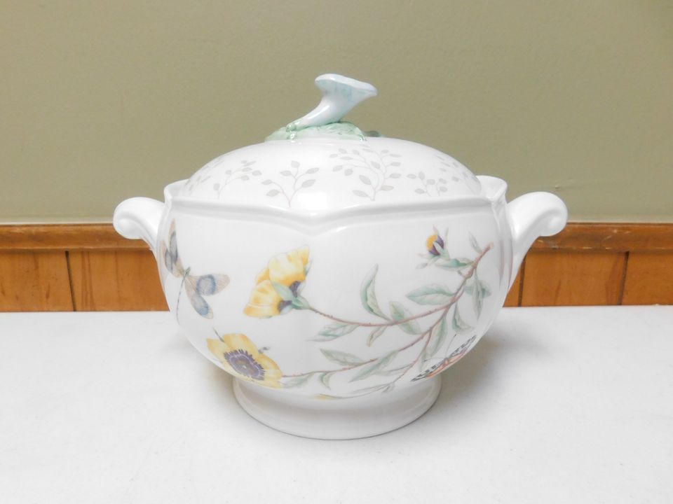 Lenox Butterfly Meadow Round Covered Casserole Bowl