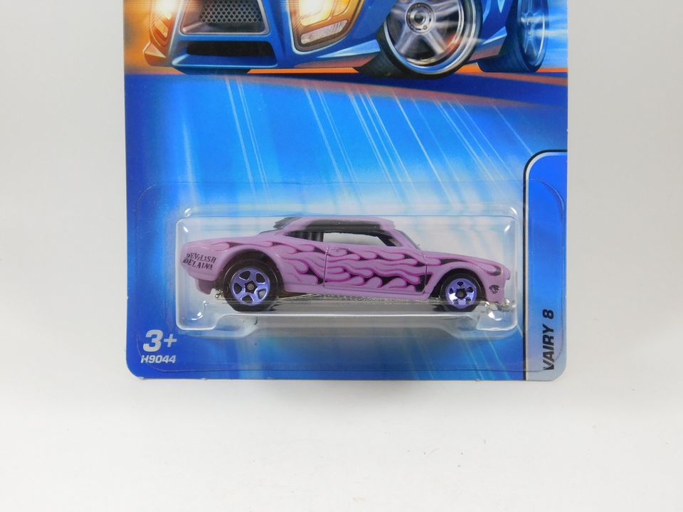 Hot Wheels Vairy 8 Devilish Delaina #136