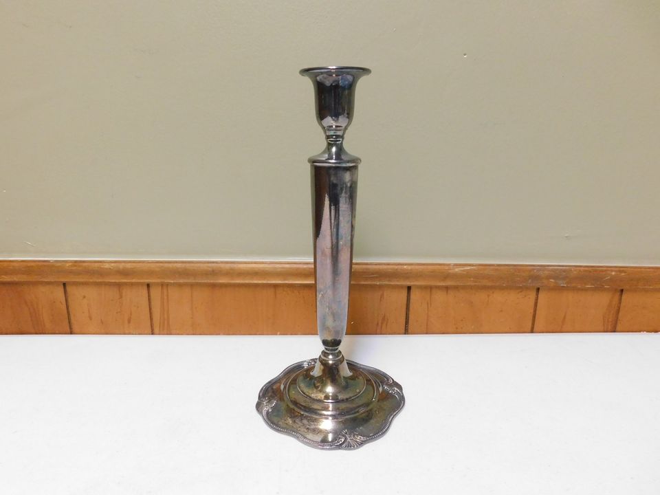 Rogers and Son Shelly 1735 Candle Stick