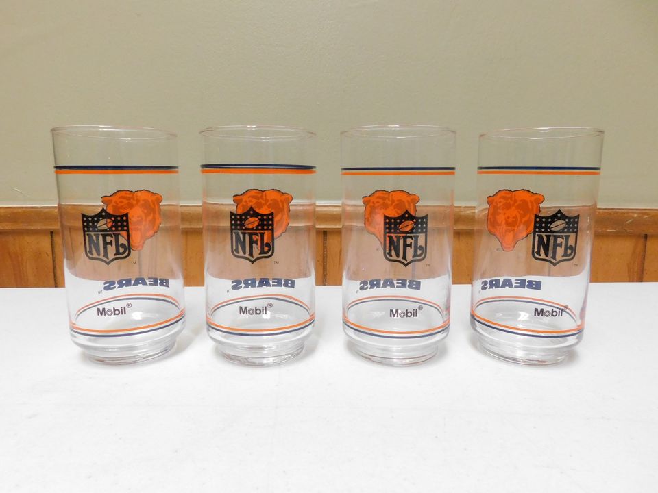 Set of Four Vintage Chicago Bears NFL Mobil Drinking Glasses