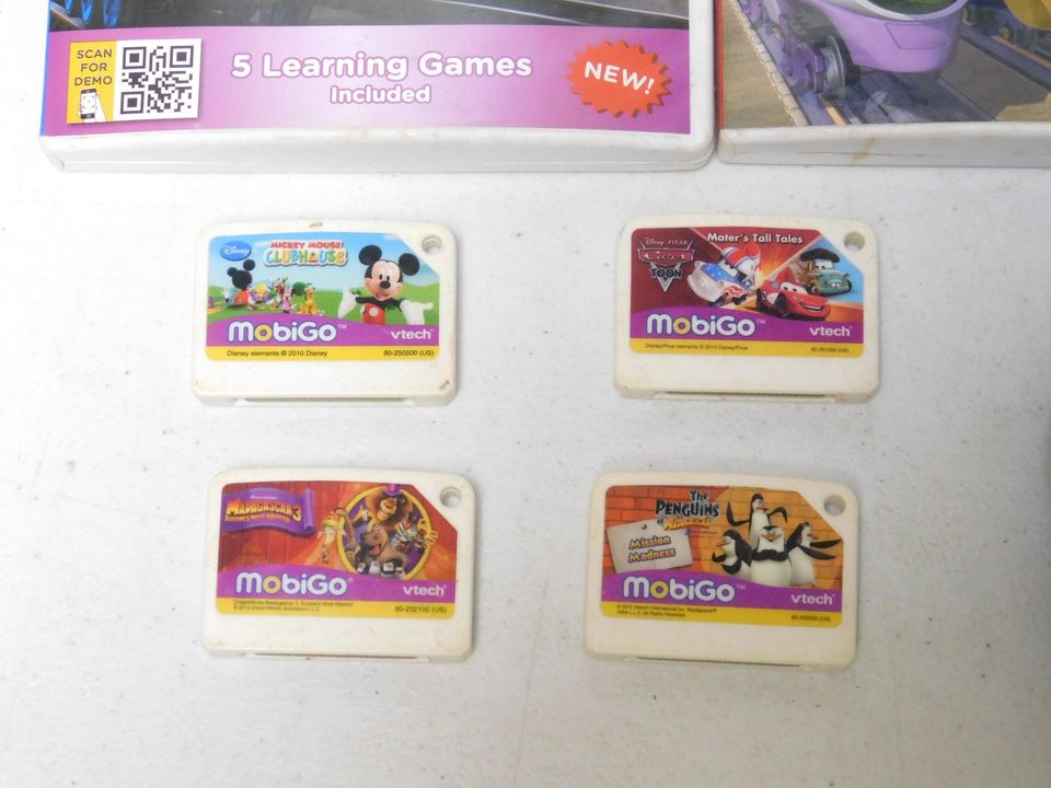 MobiGo Vtech Handheld System with Games