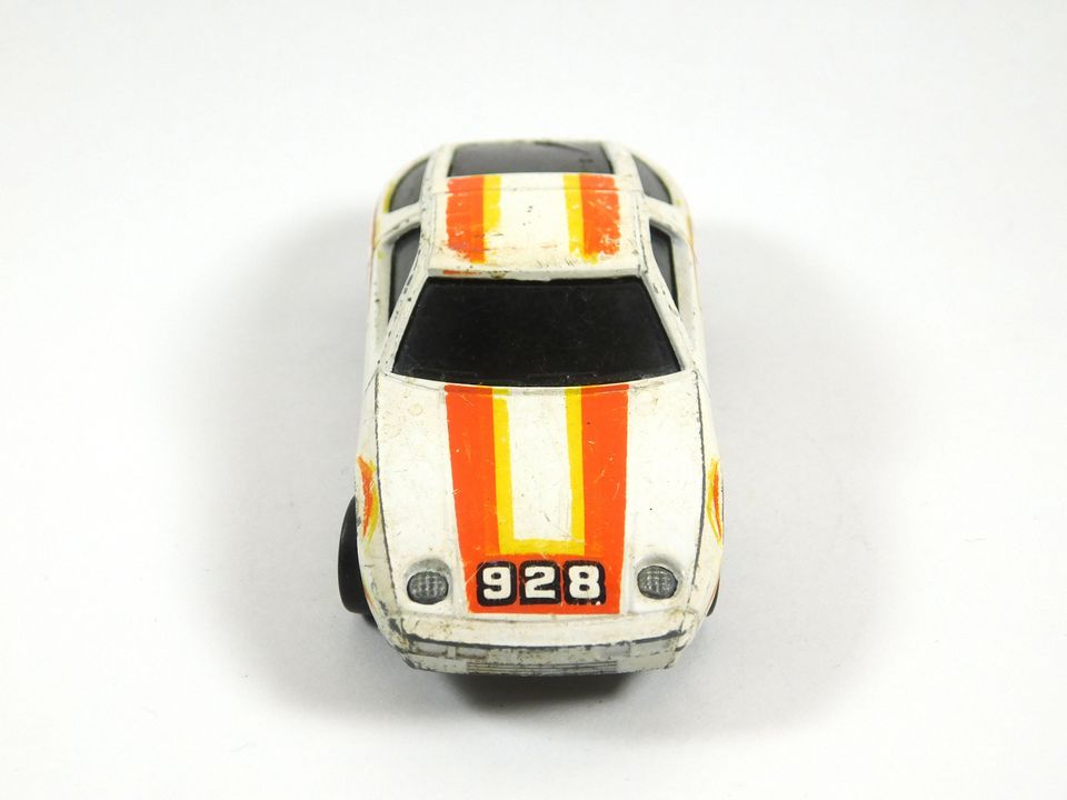 Vintage 1982 White Hot Wheels P-928