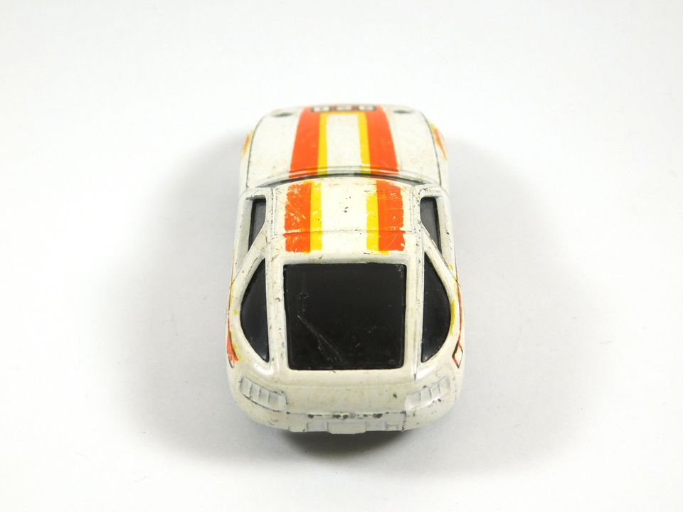 Vintage 1982 White Hot Wheels P-928