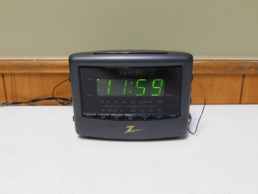 Zenith Z124B AM/FM Dual Alarm Clock Radio