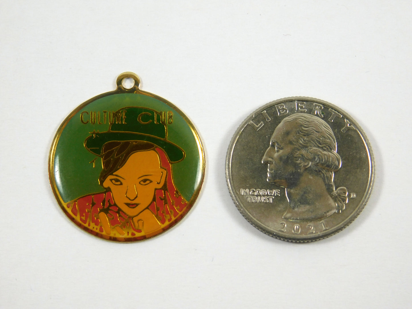 Vintage Culture Club Round Green and Gold Tone Pendant