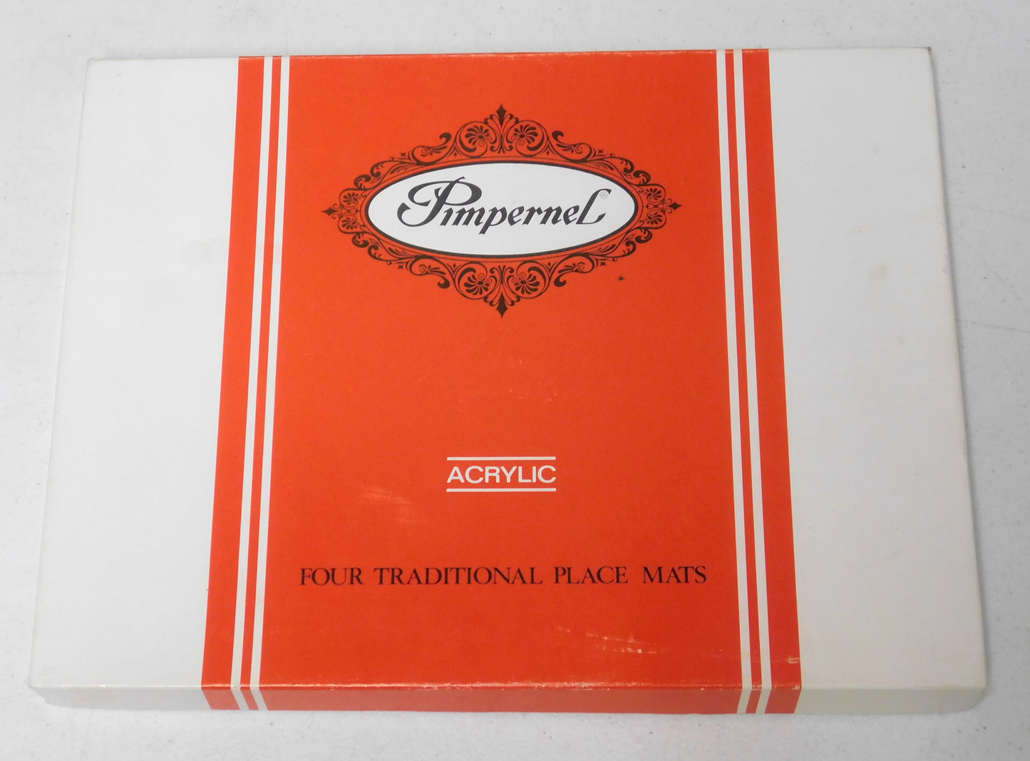 Set of Four Pimpernel Acrylic Traditional Place Mats "English Inns"