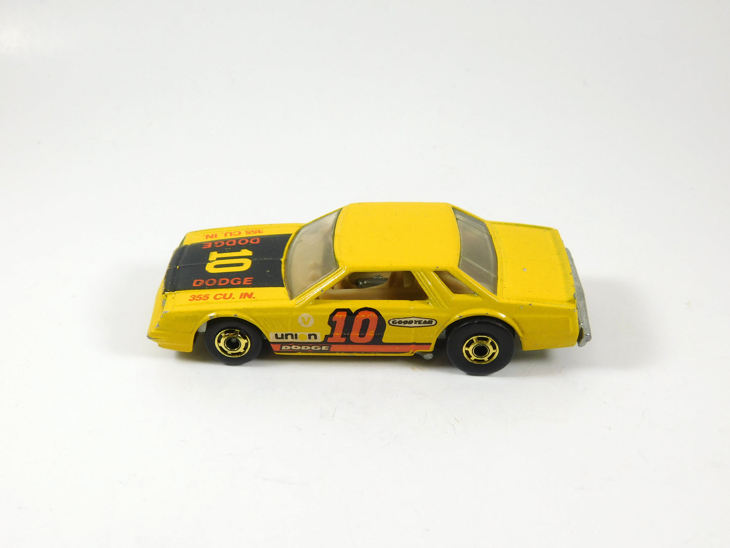 2 Hot Wheels Yellow Mirada Stocker Cars