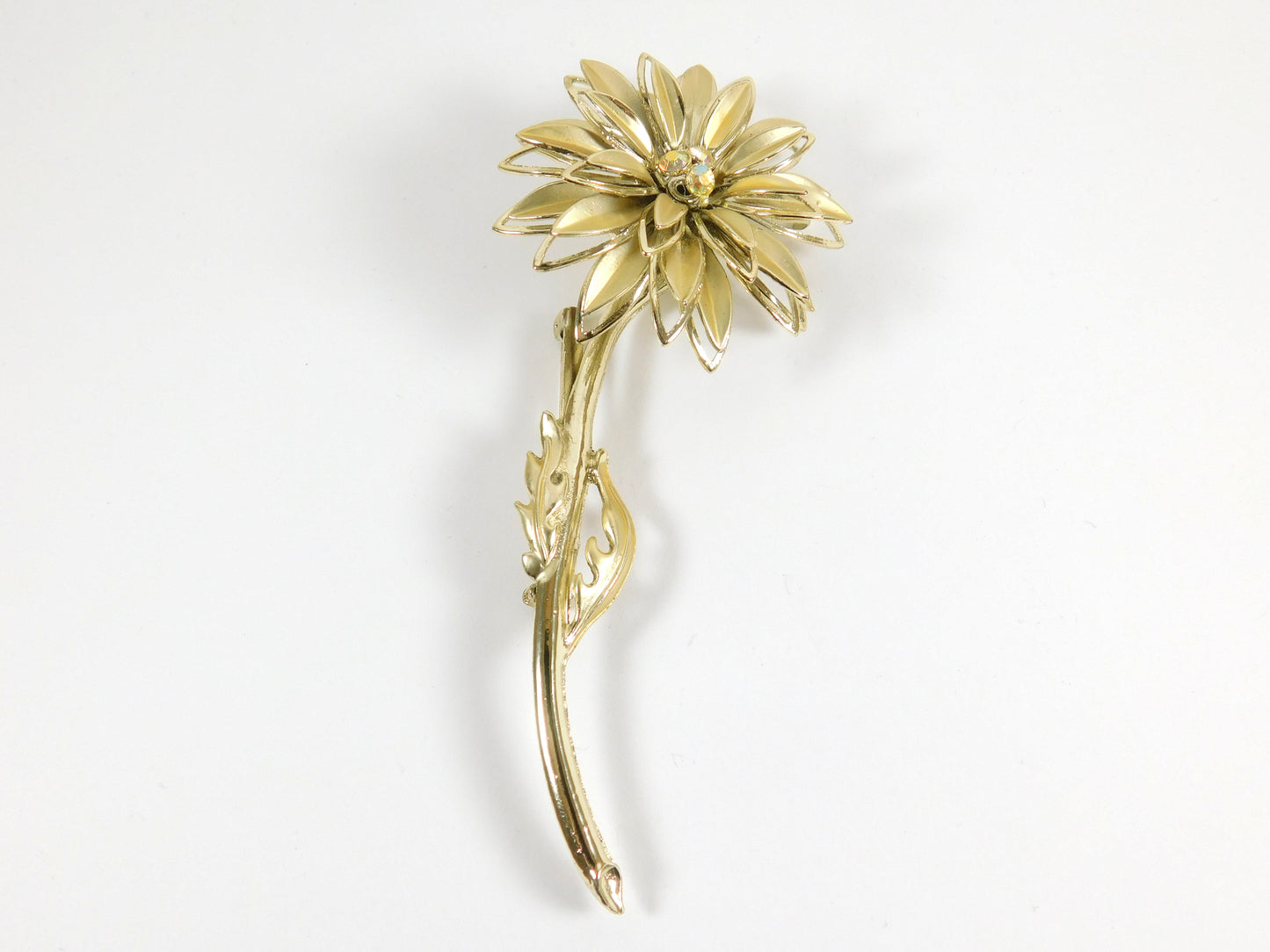 Vintage Gold Tone Flower Pin Brooch