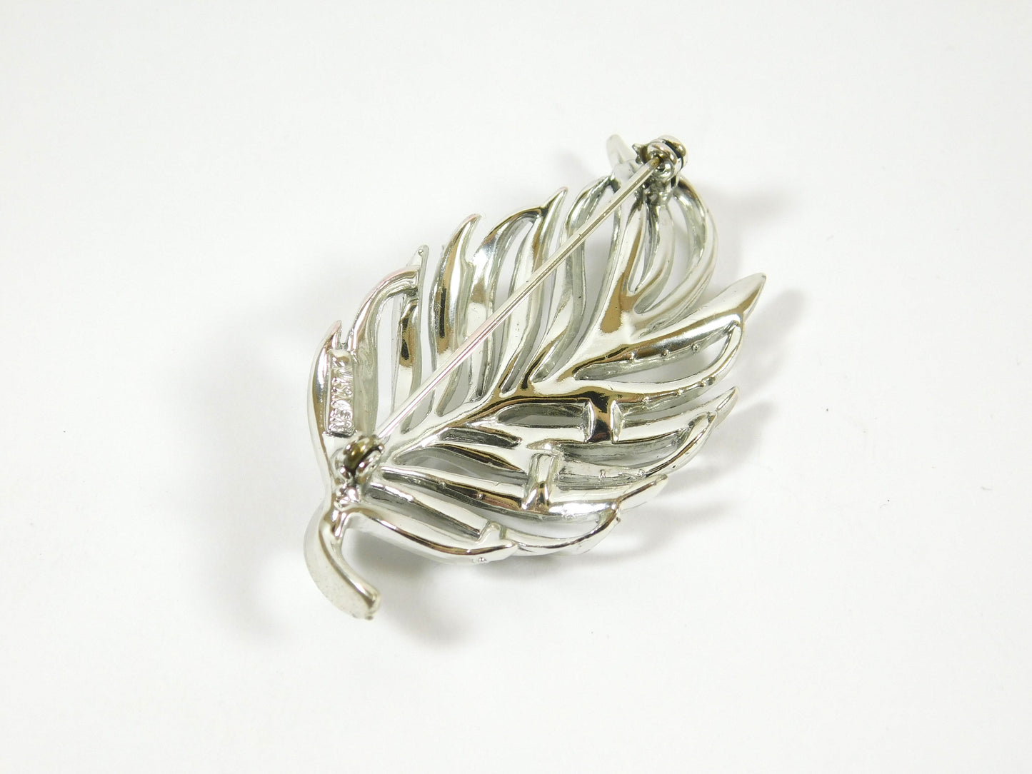 Vintage Silver Tone Leaf Shaped Pin Brooch