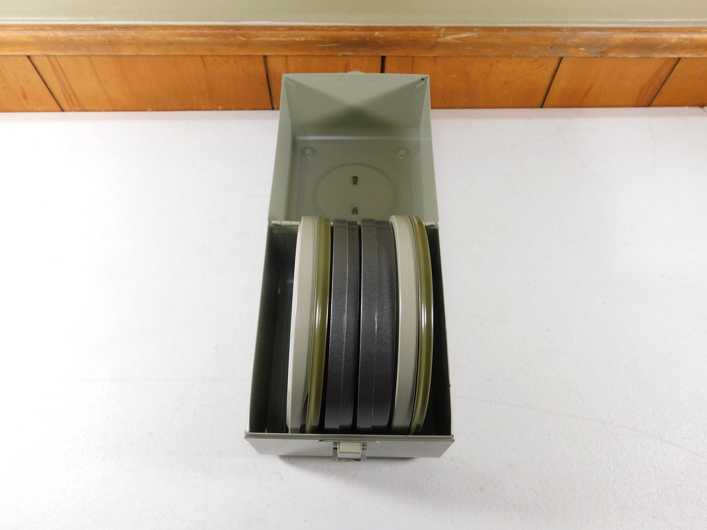 Vintage Kmart Focal Film Reel Metal Box Case with 4 Empty Reels