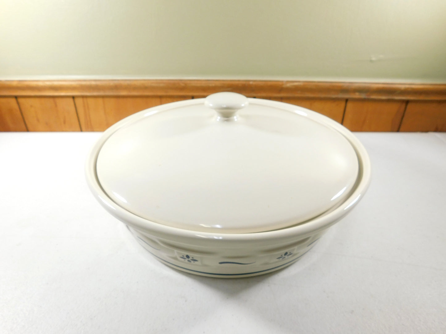 Longaberger 2 Quart Covered Casserole Dish Traditional Blue