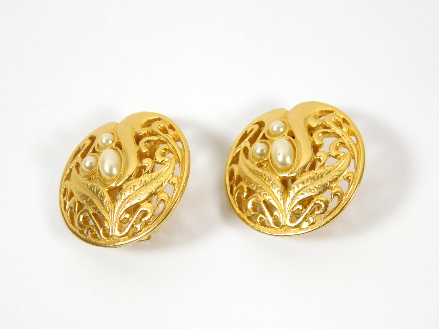 Vintage Venue Gold Tone Clip On Earrings