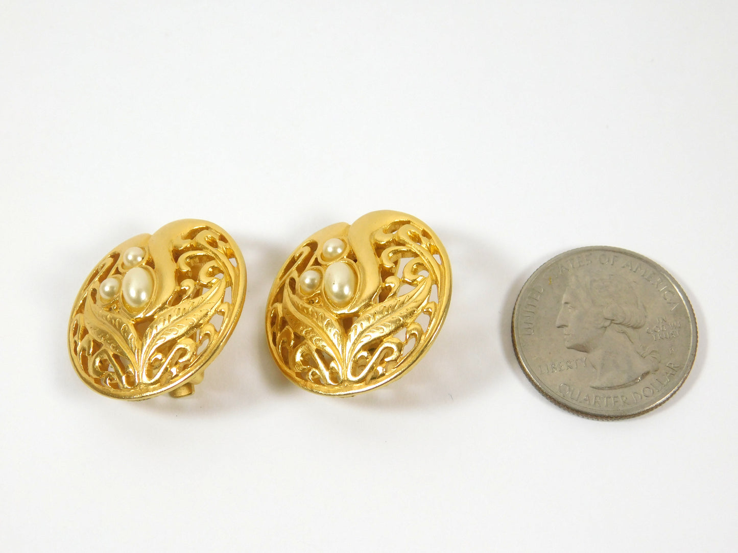 Vintage Venue Gold Tone Clip On Earrings