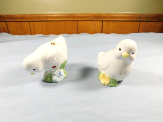 Lenox Butterfly Meadow Chick Salt and Pepper Shakers