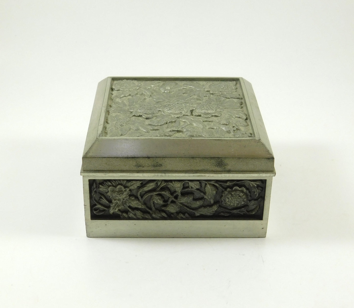 Royal Selagnor Pewter Trinket Box