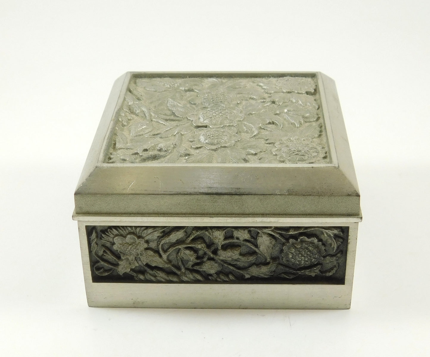 Royal Selagnor Pewter Trinket Box