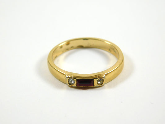 Vintage Gold Tone Avon Rhinestone Ring Size 6.75