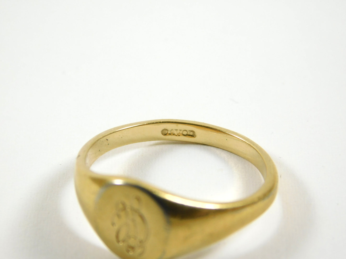 Avon Gold Tone Ring Size 6.75