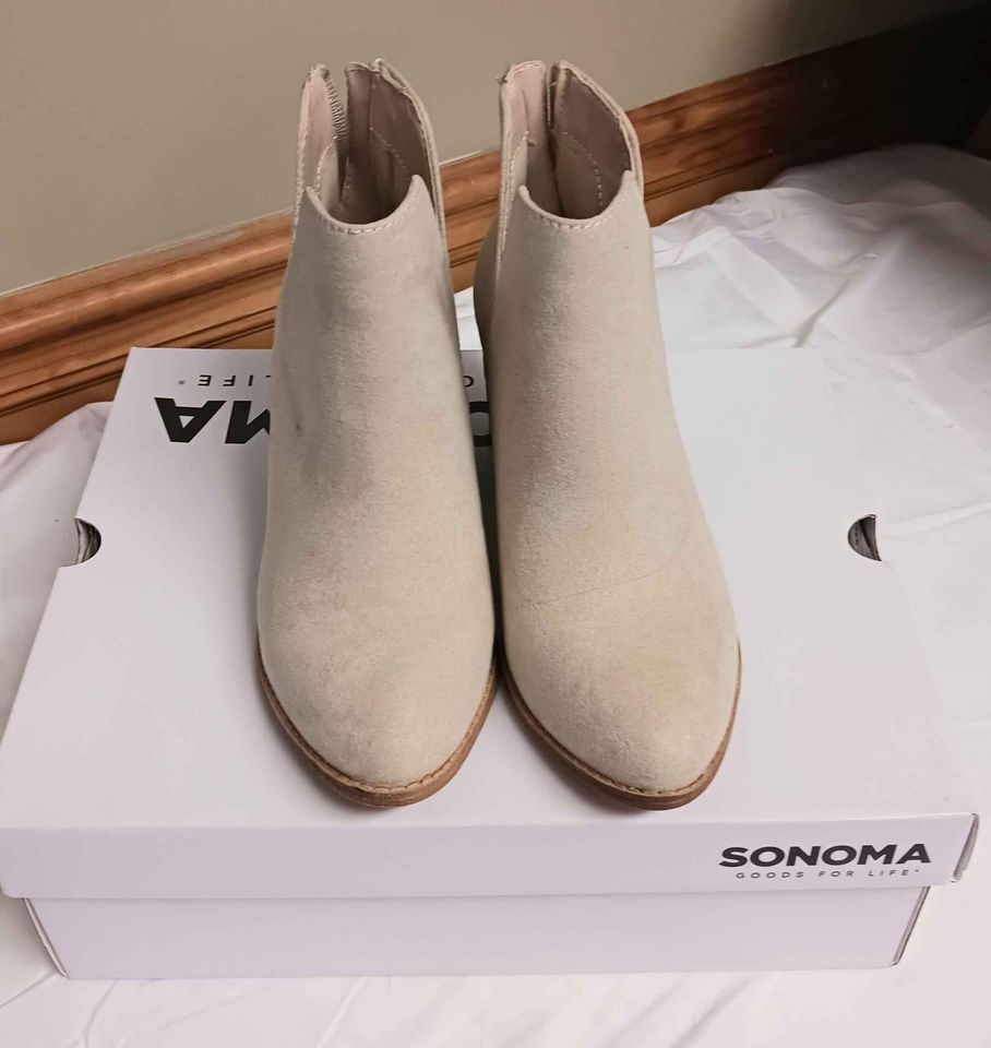 Sonoma Donkey Western Ankle Boots sz 5